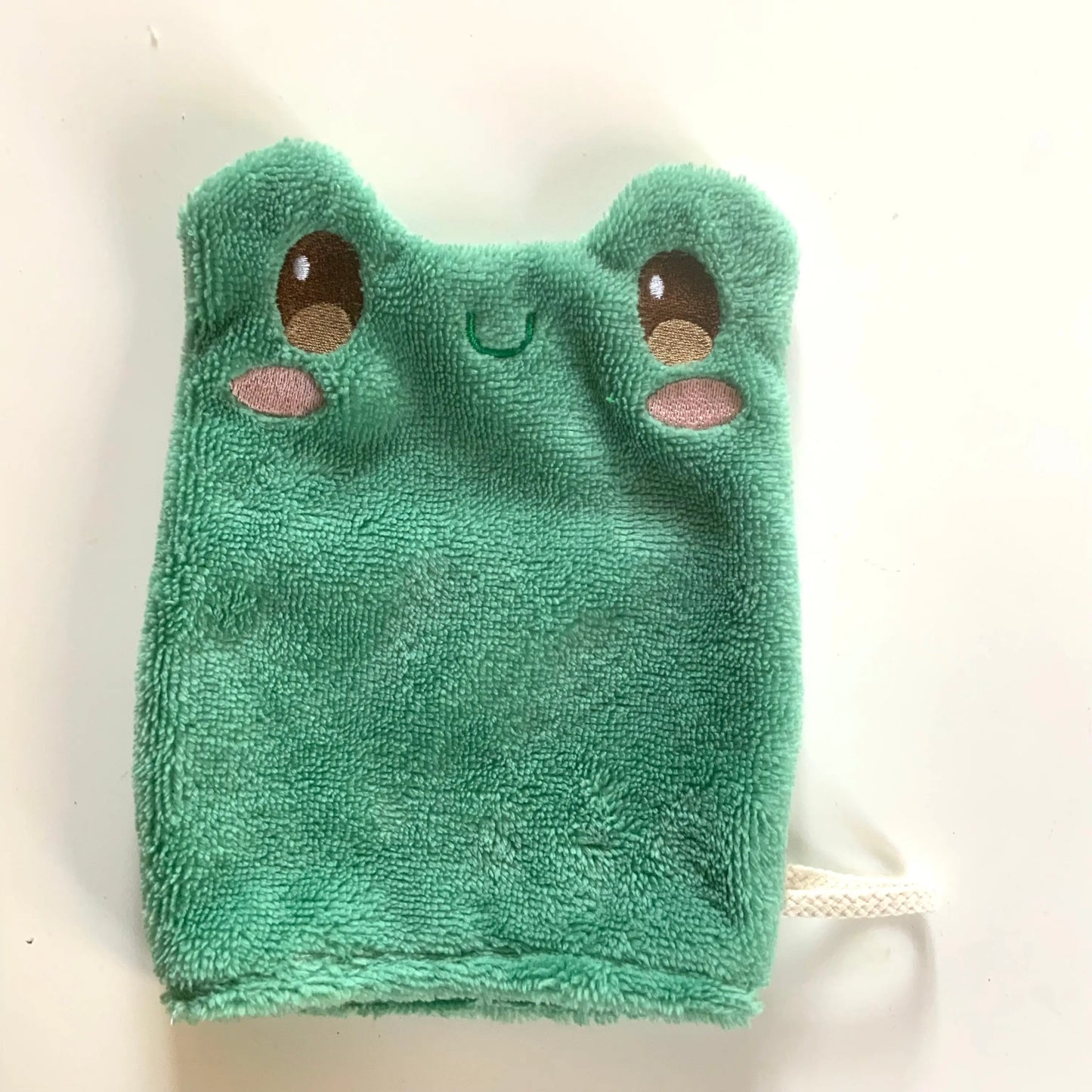 Gant de toilette Brodé Grenouille bambou Tinyneko.fr