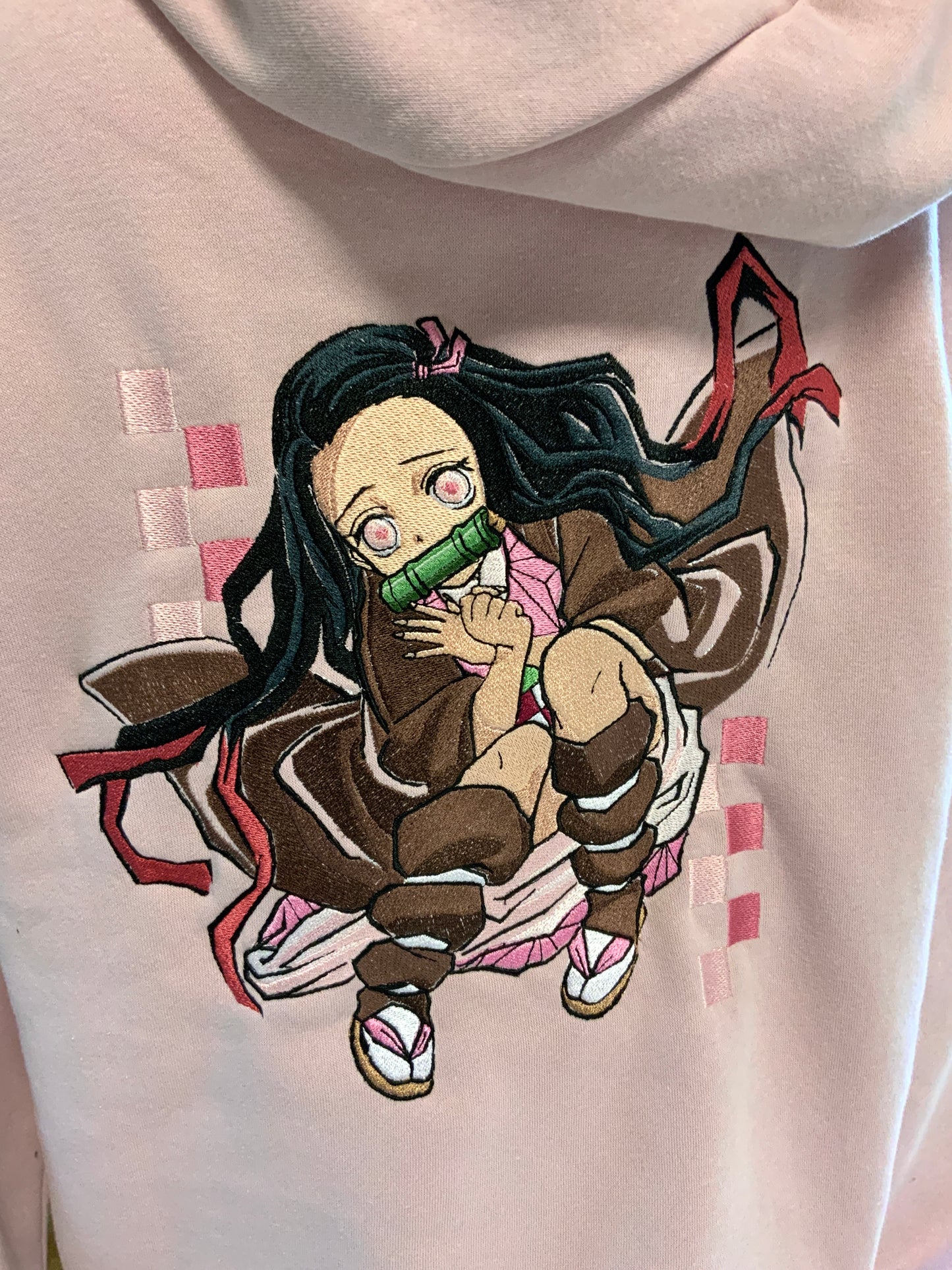 Sweat à capuche brodé « Nezuko « Demon slayer