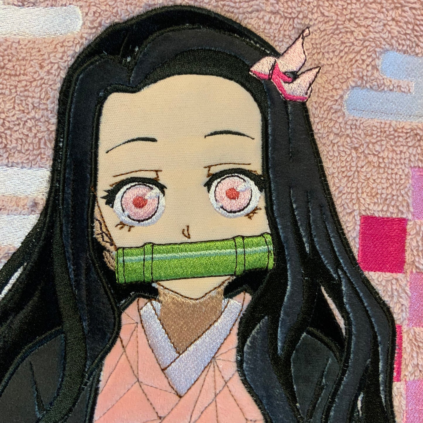 Drap de bain 140 x 70 cm coton brodé Nezuko