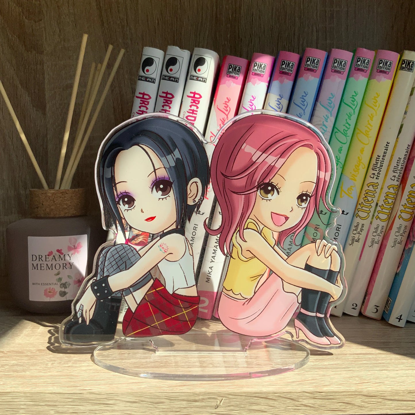 Stand acrylique « Nana «  Tinyneko.fr