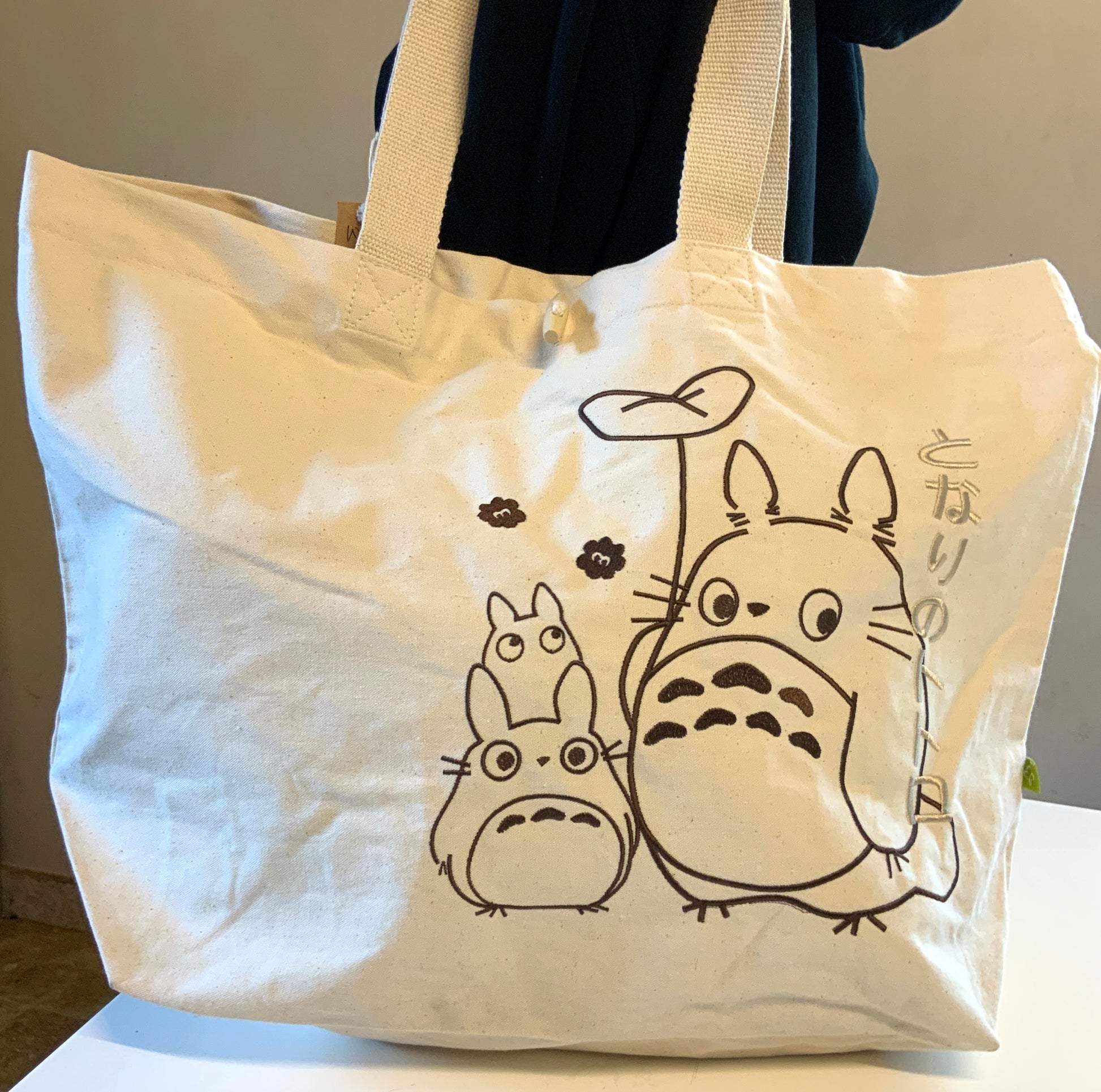 Sac brodé 30 litres Totoro Tinyneko.fr