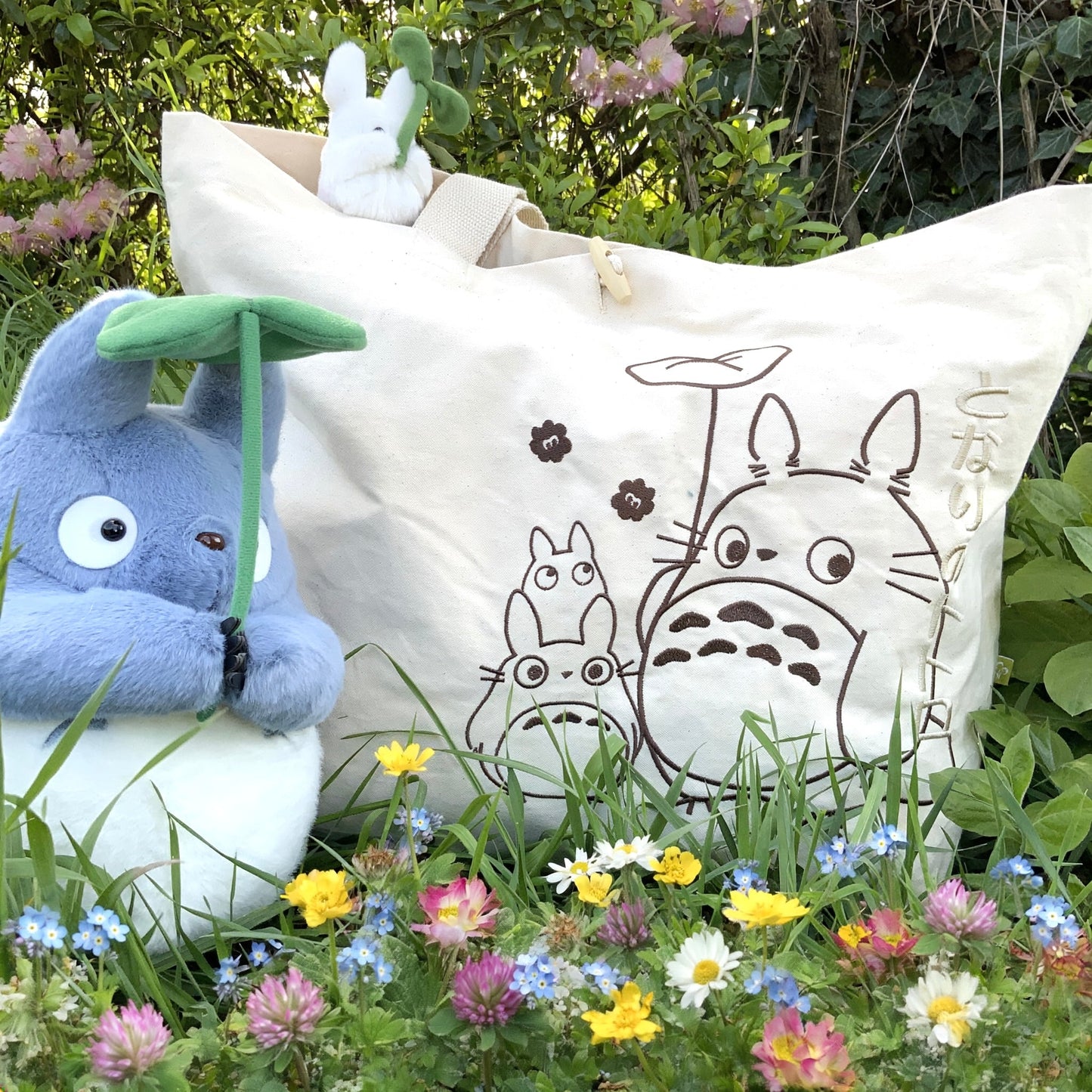 Sac brodé 30 litres Totoro Tinyneko.fr