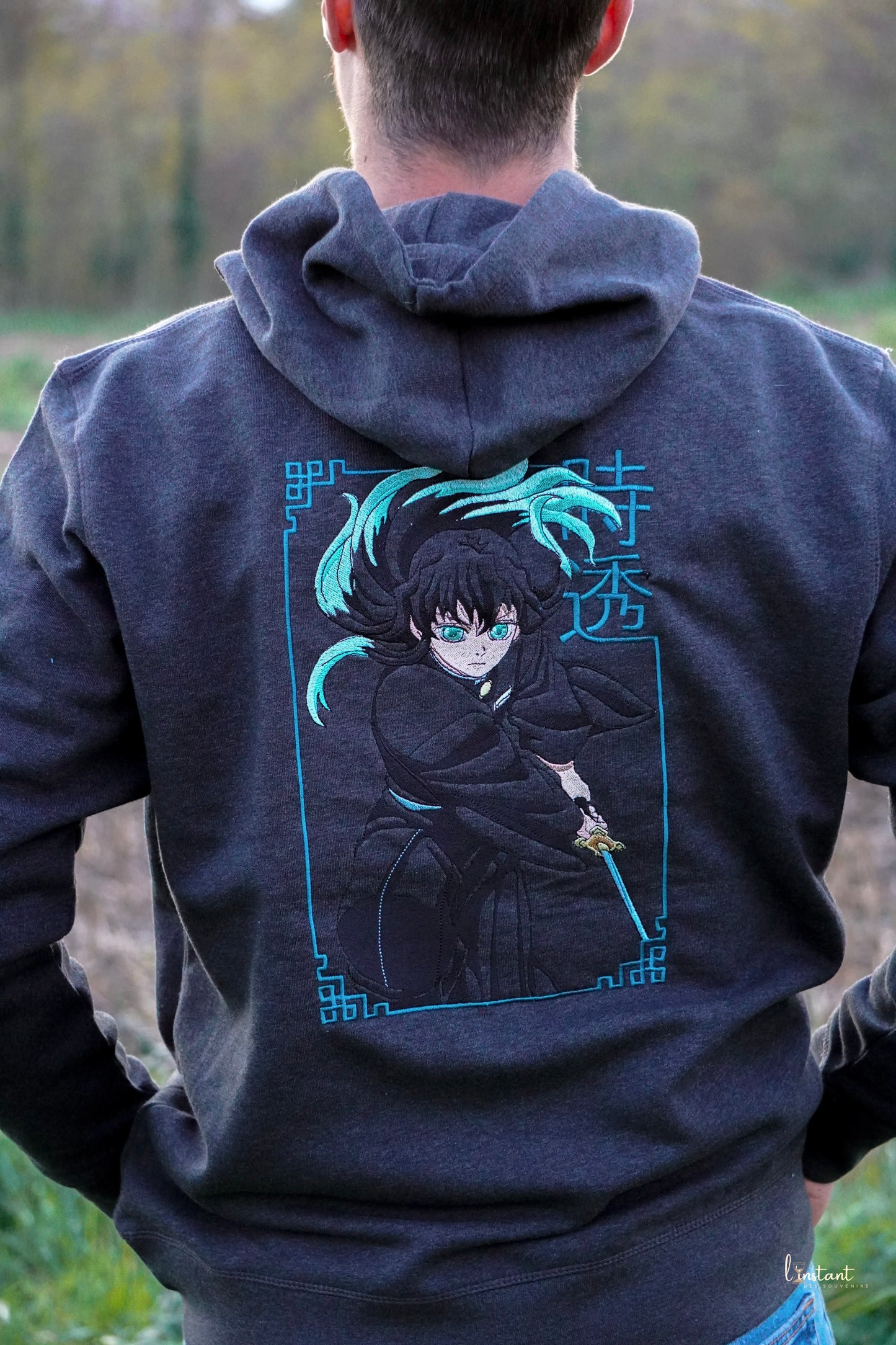 Sweat à capuche brodé « Tokito « Demon slayer