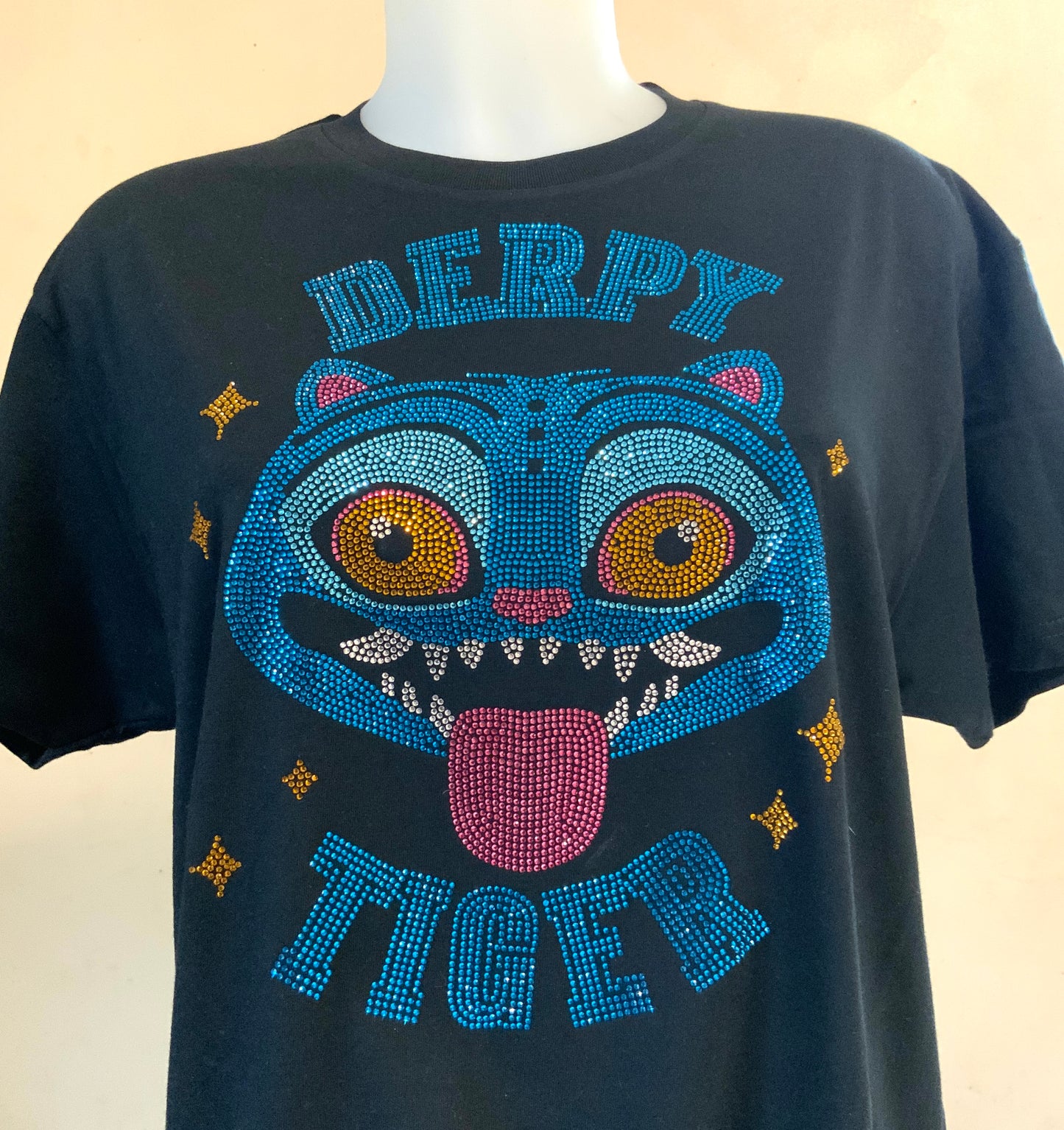 T-shirt noir Strass Derpy Tiger Kpop Demon Hunter