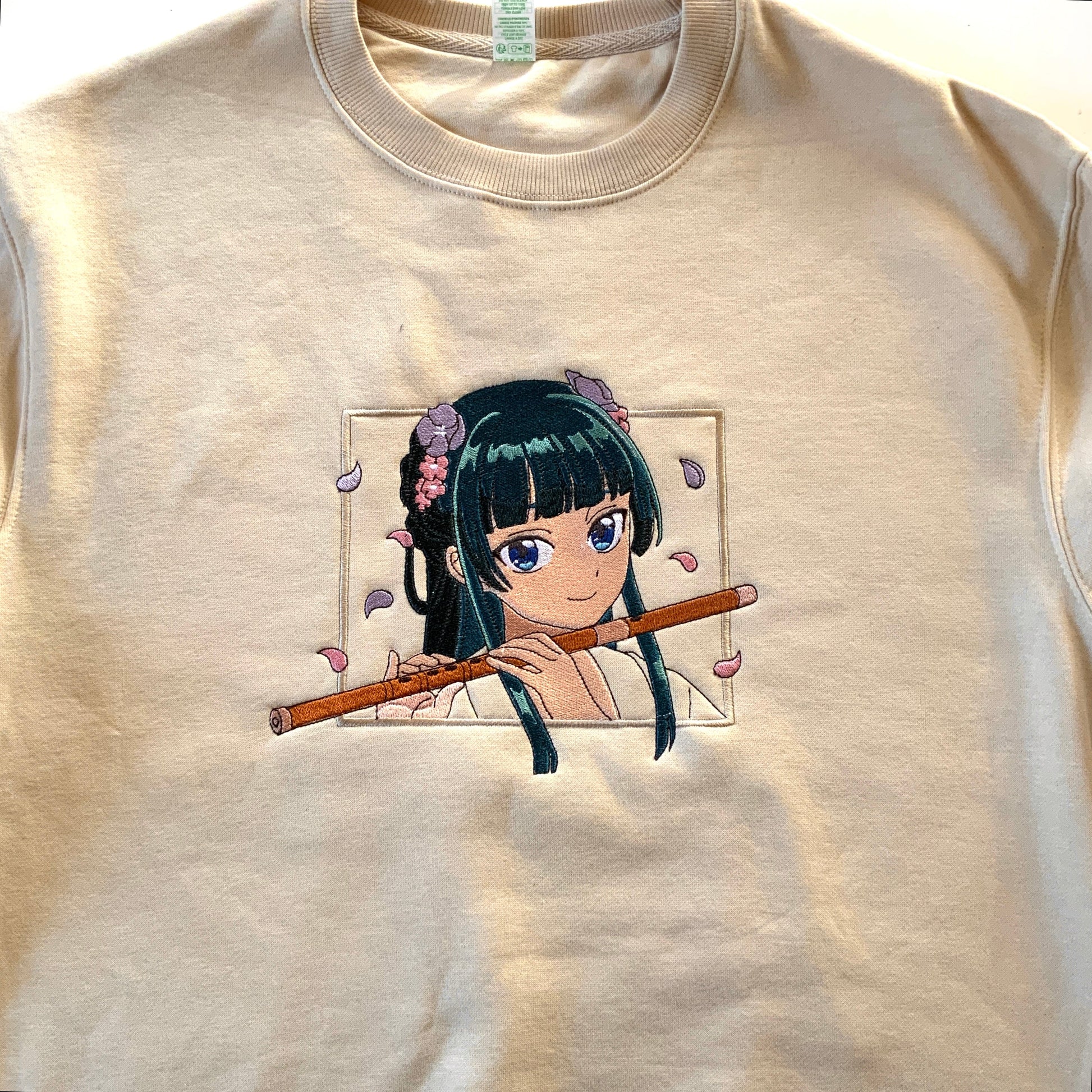Pull molleton brodé Maomao (Les carnets de l’apothicaire) Tinyneko.fr