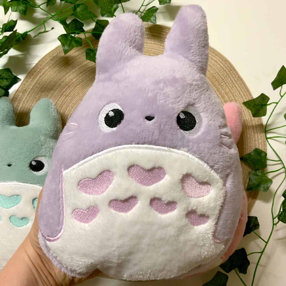 Coussin kawaii brodé Totoro Fanart couleur Pastel