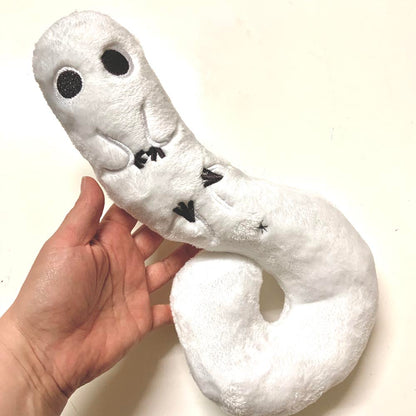 Coussin kawaii brodé Pinpin ver pinceau "l'atelier des sorciers "